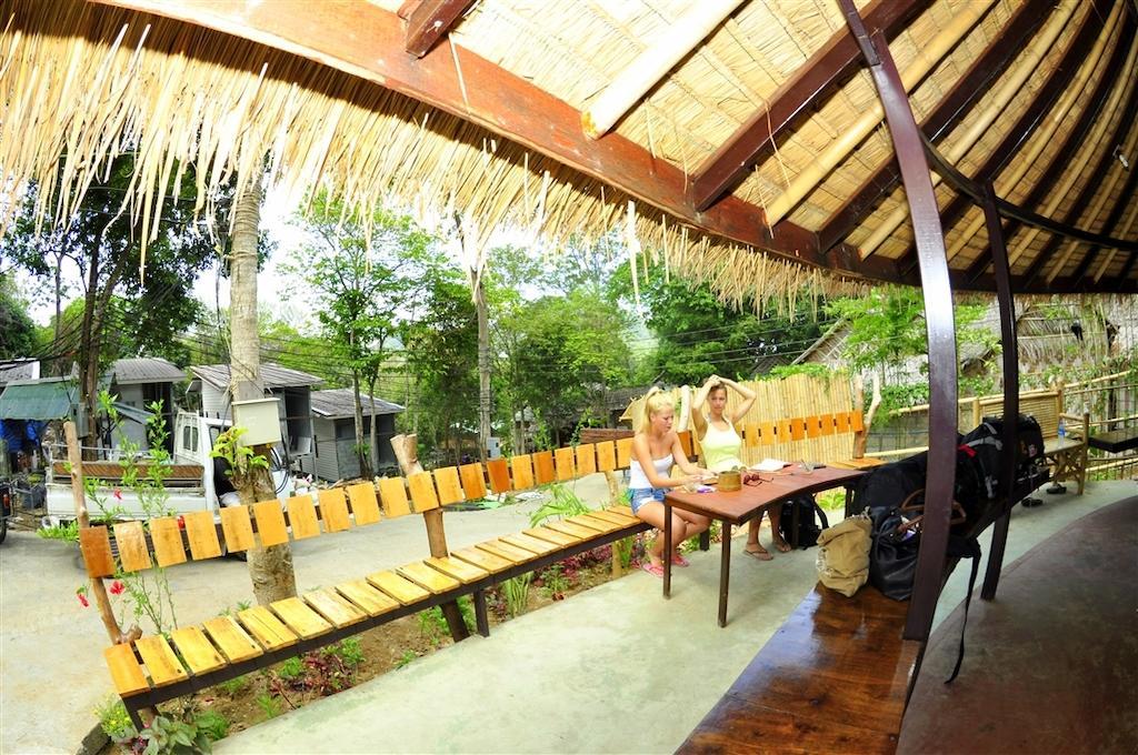 Phi Phi Hill Bamboo Bungalow Luaran gambar
