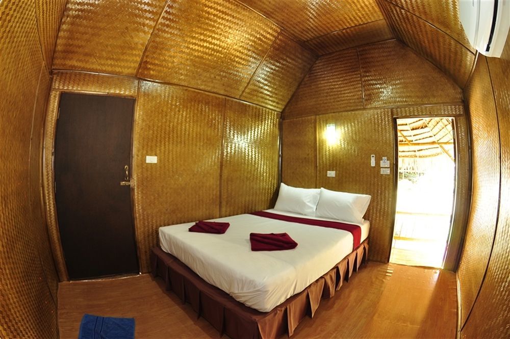 Phi Phi Hill Bamboo Bungalow Luaran gambar